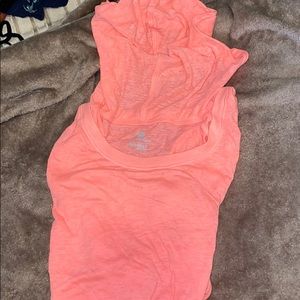 Loose fitting sweatshirt/pull over